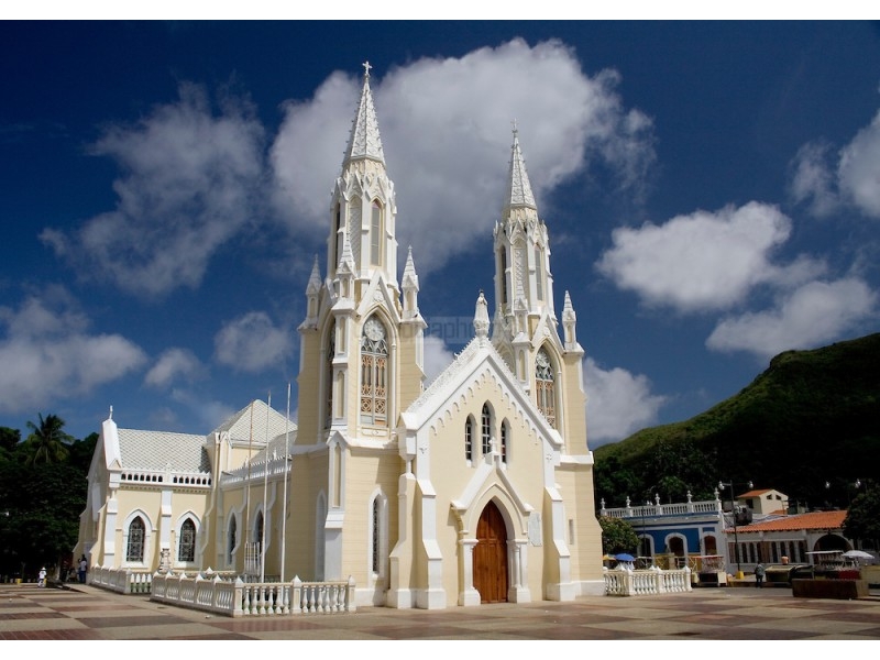 Basílica Menor De Nuestra Señora Del Valle
